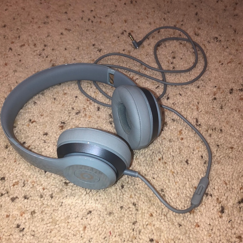 Beats Solo With Wire with Case